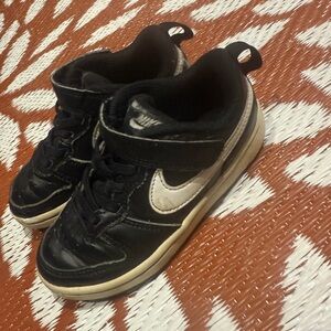 Nike Kids Black and White Low-Top Sneakers